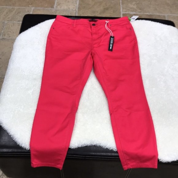 Design Lab Skninny Pants - Picture 7 of 8